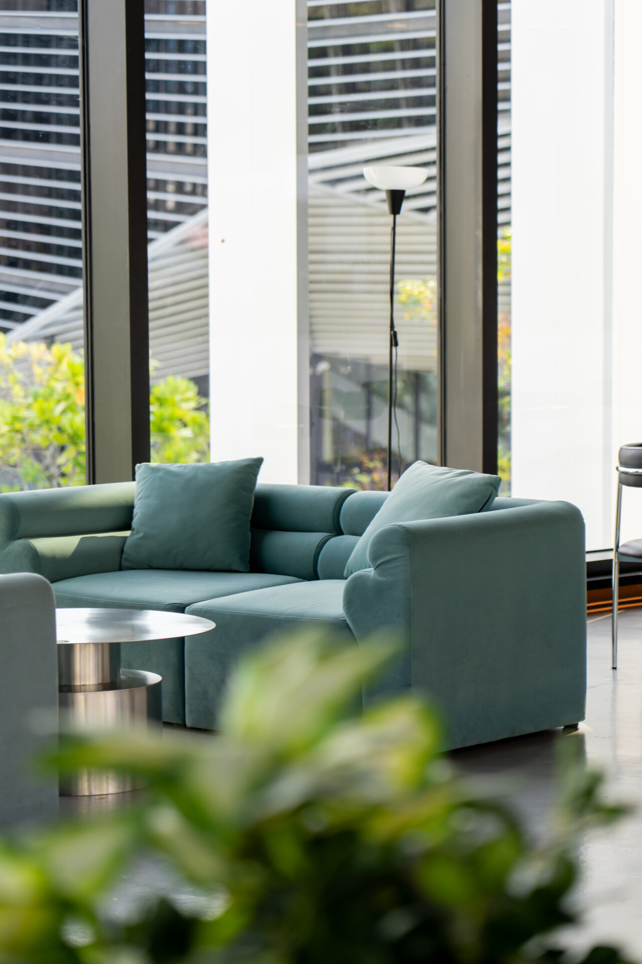 日光窗邊沙發，自在又好取景