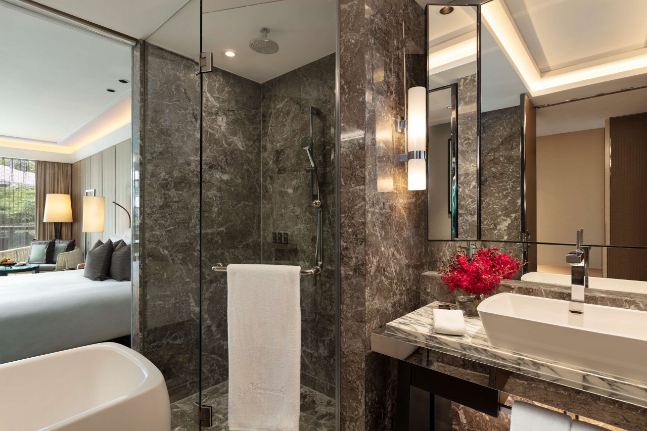 premier room restroom