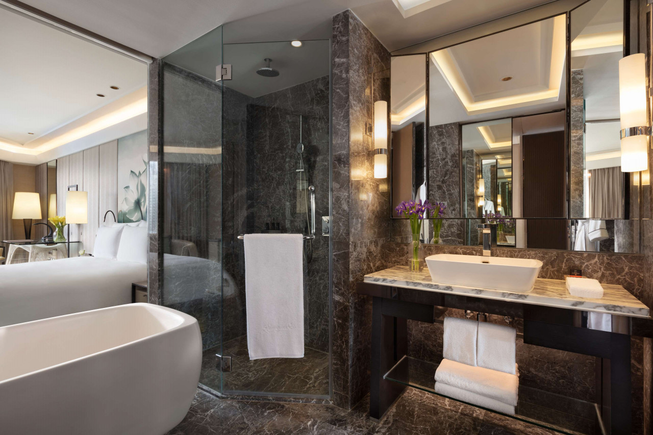 siam kempinski restroom