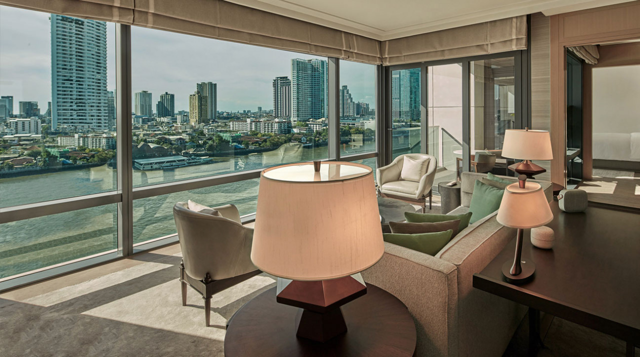 River Premier Suite living area