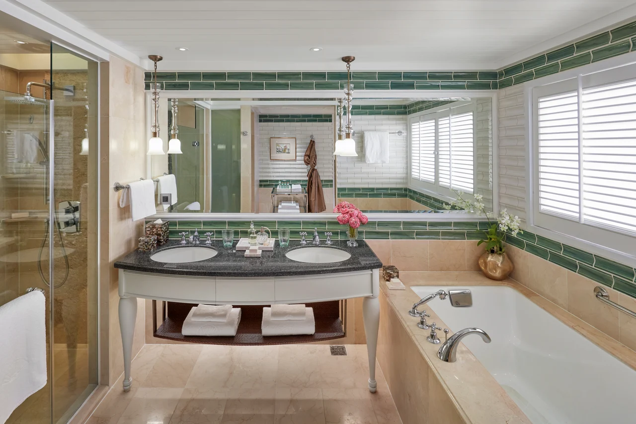 deluxe balcony bathroom