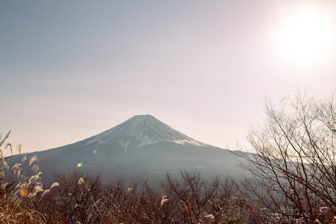 十勝平原日出冬景，佐幌滑雪場周邊的壯闊雪山景色