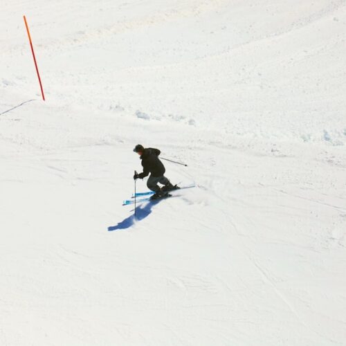 Snowboard 單板滑雪新手在北海道雪場上練習